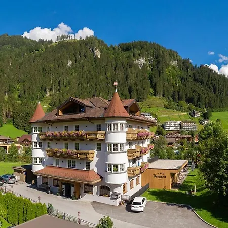 Hotel Bergzeit-3